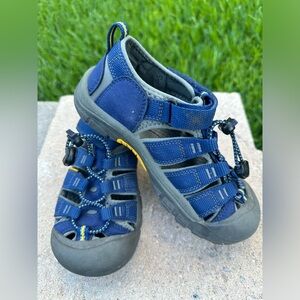 Fun and Adventurous Keen® Kids Newport H2 Shoes 🌞🌊